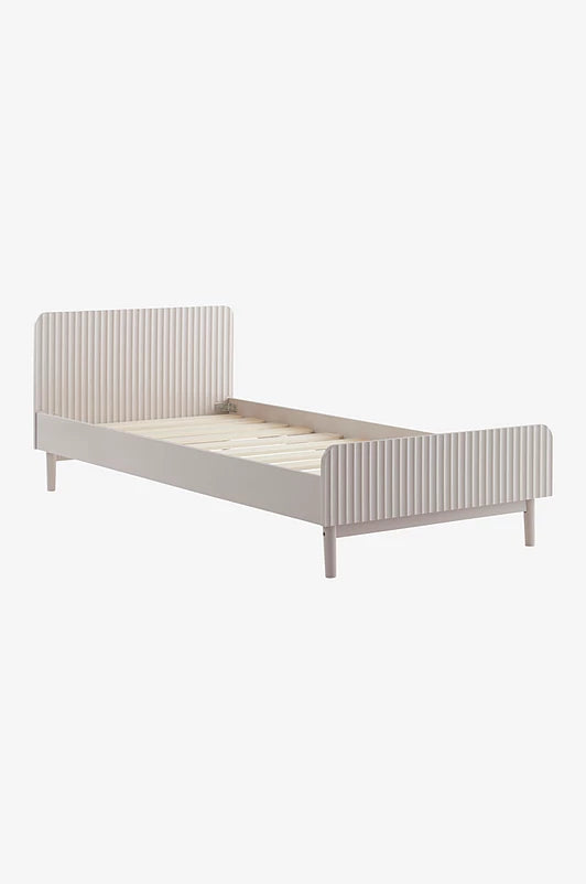 LÉONIE barnsäng med vågformad design