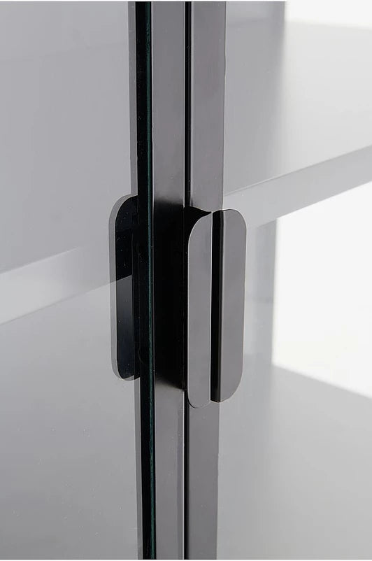 Nordhamn Vitrinskåp i Metall & Glas – 180 cm