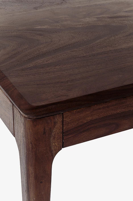 Matbord “Walnut Haven” – från KARE Design