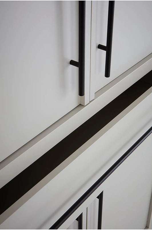 Rosenhaga Garderob – Elegant design med smart förvaring